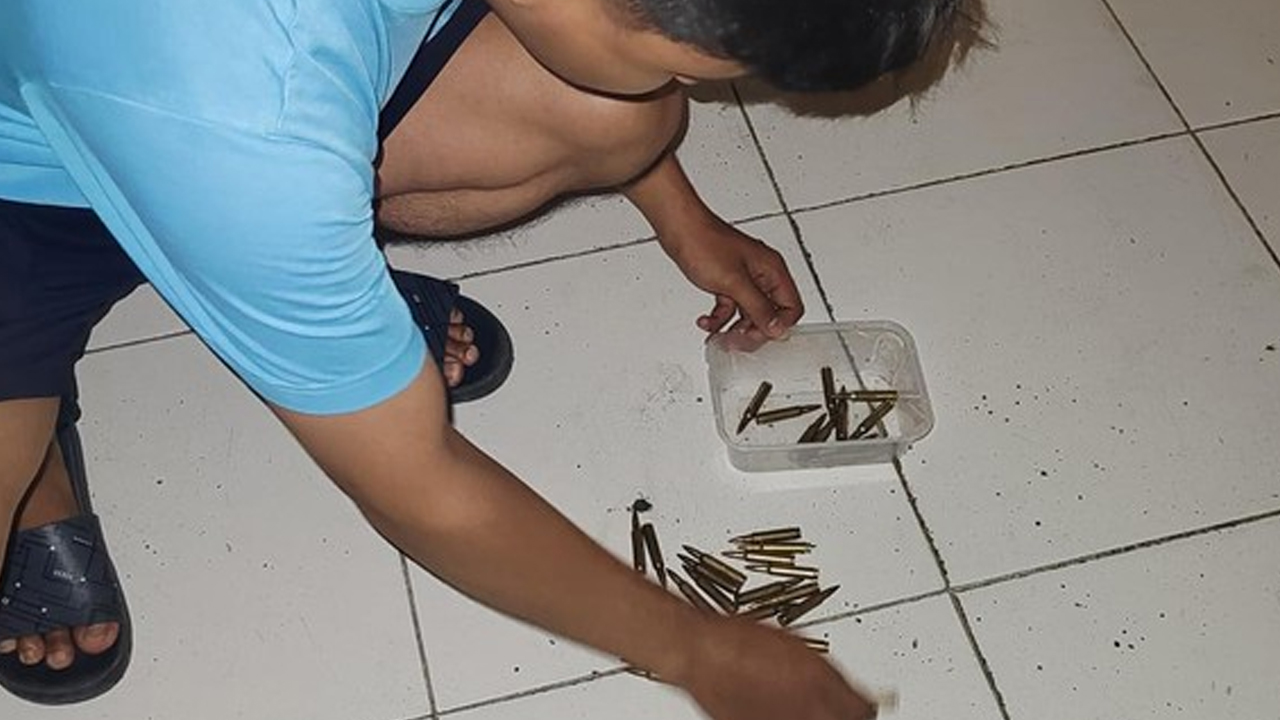 Heboh! 39 Butir Peluru Aktif di Sebuah Kios Es Teh Semarang